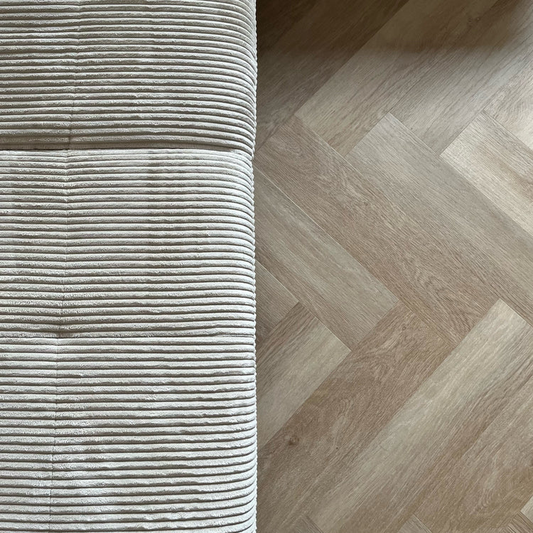 »Eiche Oleander« SPC Vinylboden Unique Holzoptik im Fischgrätdesign Raumbild 15