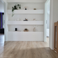Draufsicht auf Risse und Äste in Braun