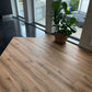 Klick-Vinyl in braun mit Holzoptik