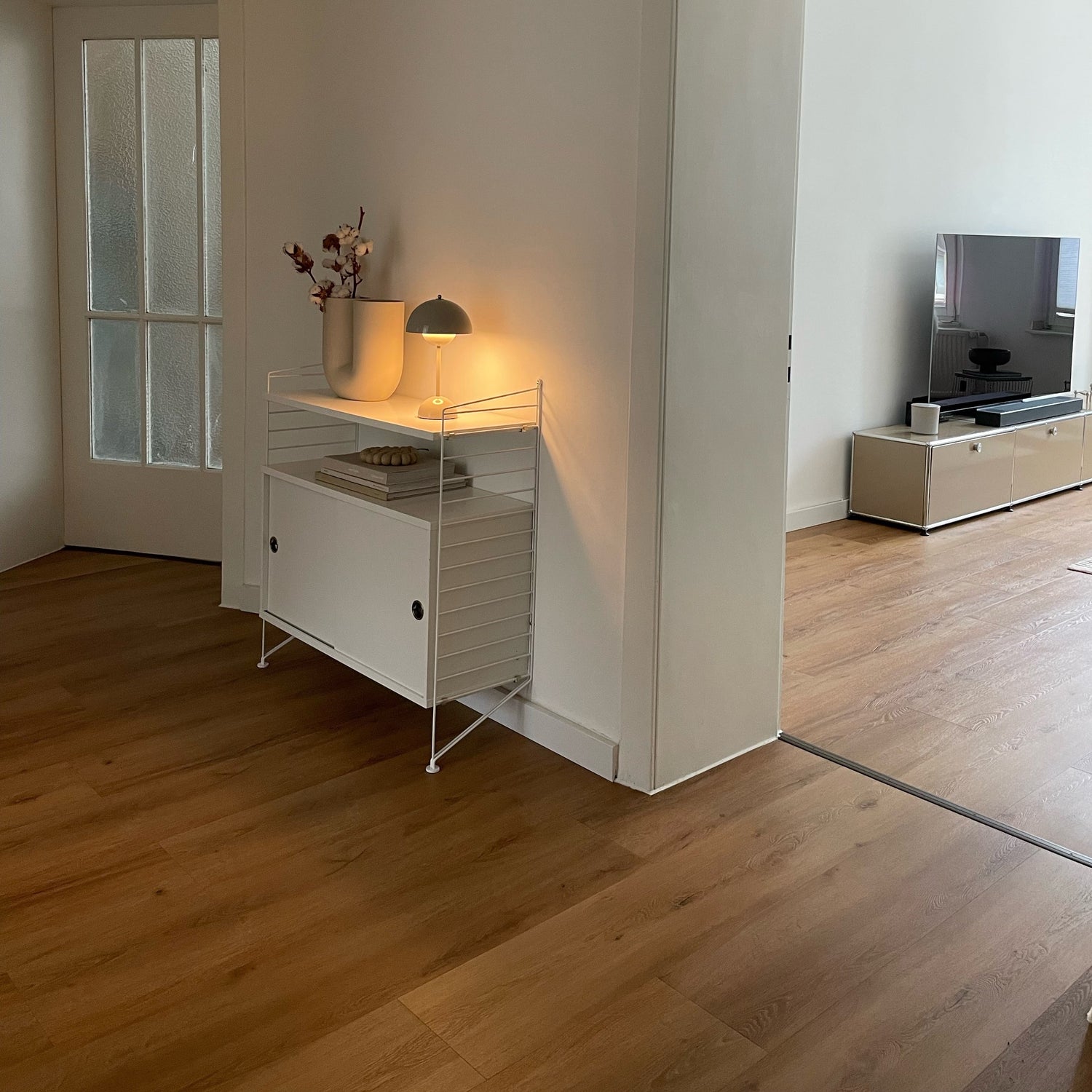 Naturidentischen Oberfläche in Braun Flur