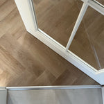 Modernes Fischgrät-Design in Beige 