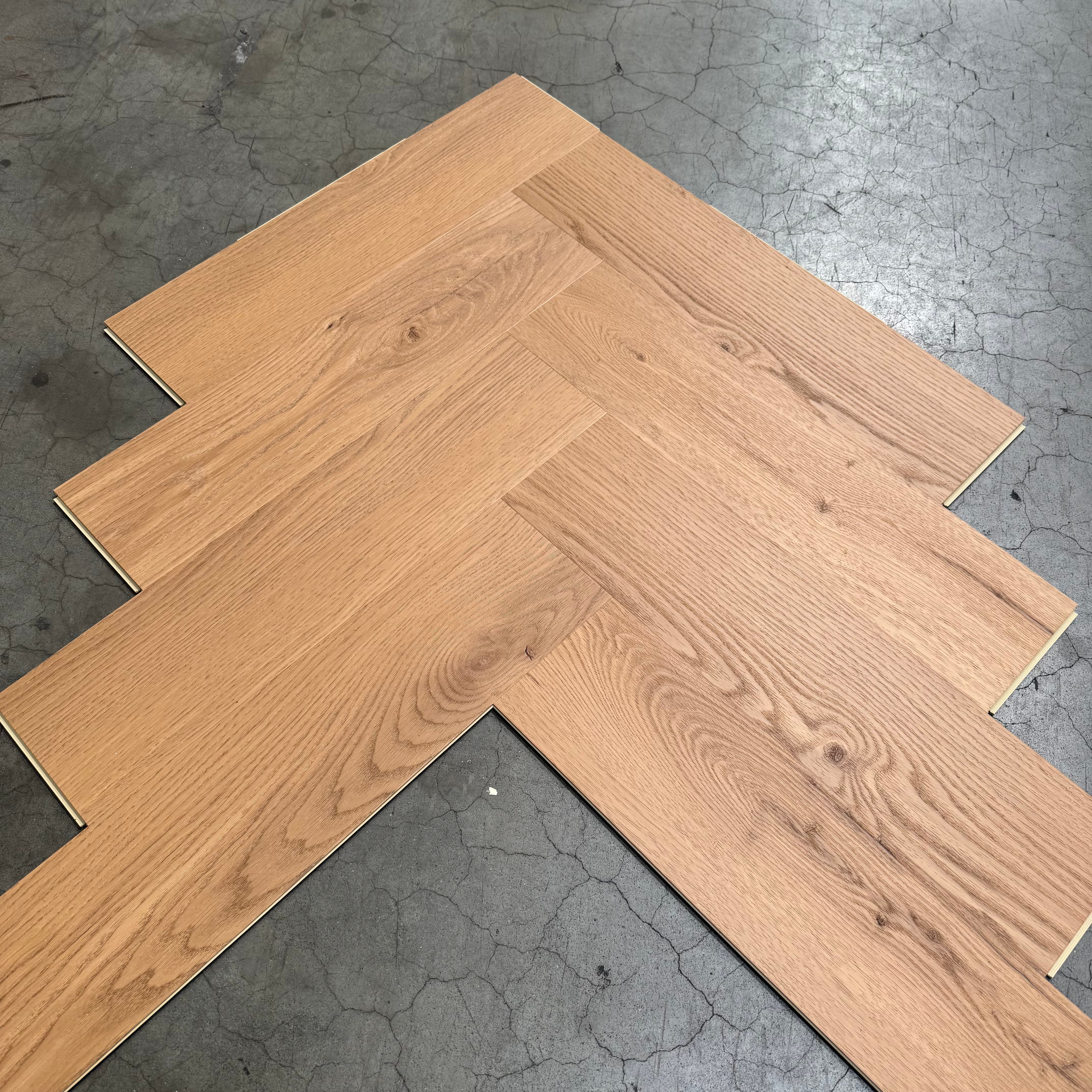 Muster »Honey Oak« Premium Klick-Vinyl Fischgrät