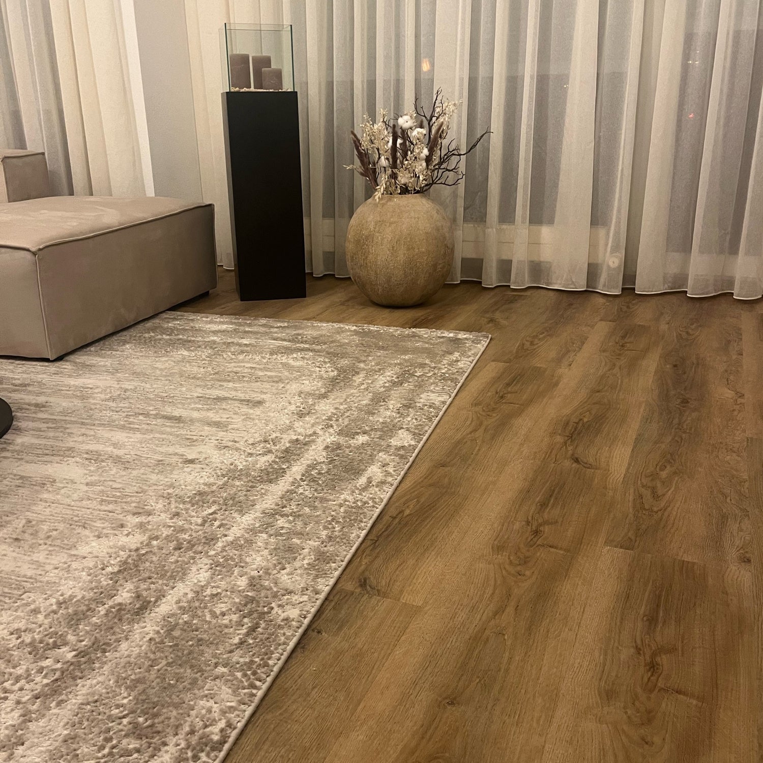 »Lily Oak« Premium Klick-Vinyl Ultimate im Wohnzimmer 