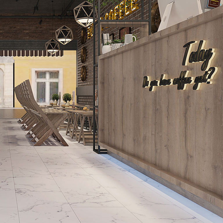 »Bianco« SPC Vinylboden Home in einem Restaurant